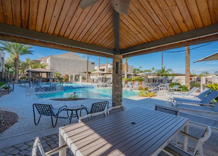 Apartament With Pool Gym Parking Balcony Wd Scottsdale