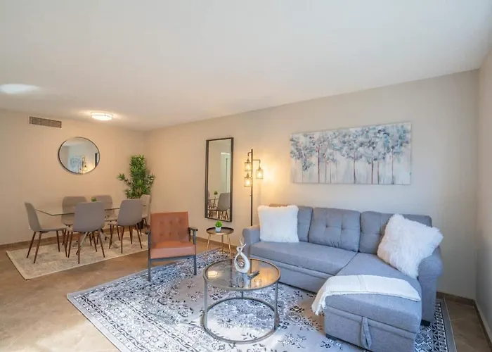 Apartament With Pool Gym Parking Balcony Wd Scottsdale