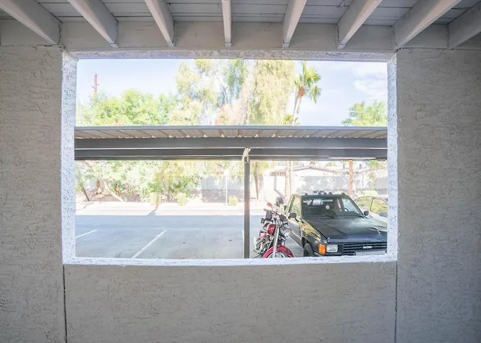 With Pool Gym Parking Balcony Wd * Scottsdale